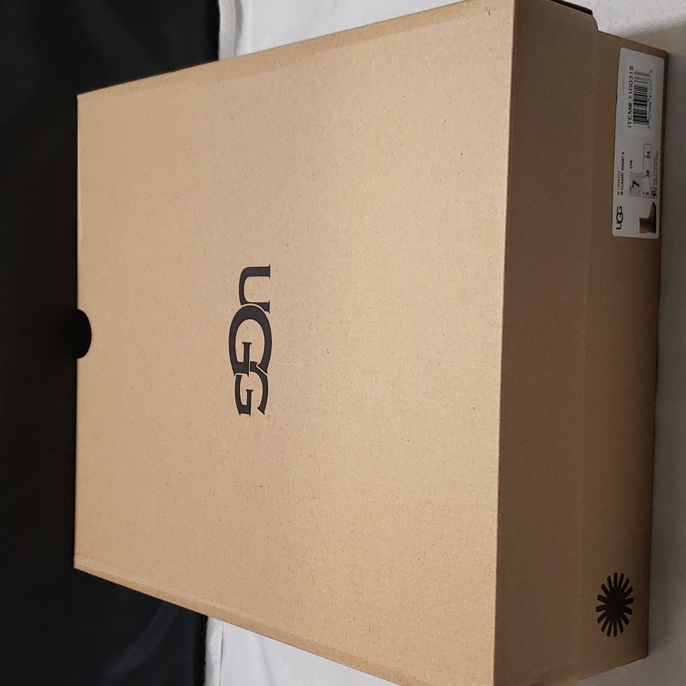 FINAL$ UGG Classic Short II Chestnut Suede Boots - Picture 8 of 9